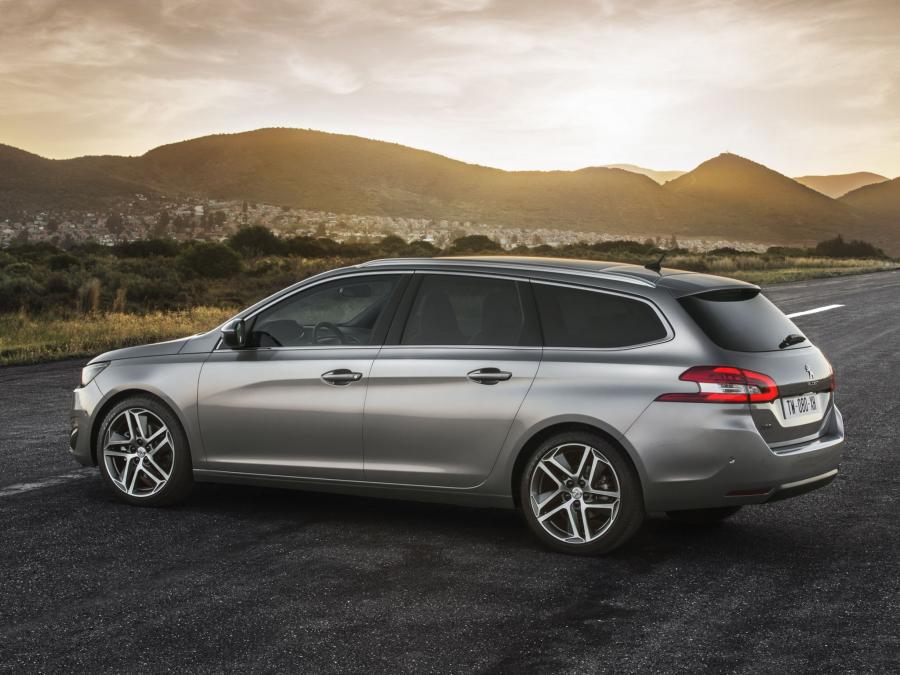  Peugeot 308 SW 2014 года  (фото 19 из 46)